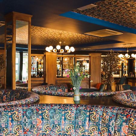 Amber Springs Hotel Гори Екстериор снимка