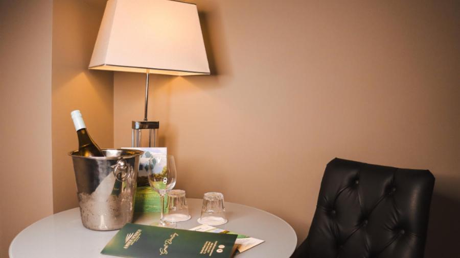 Amber Springs Hotel Гори Екстериор снимка