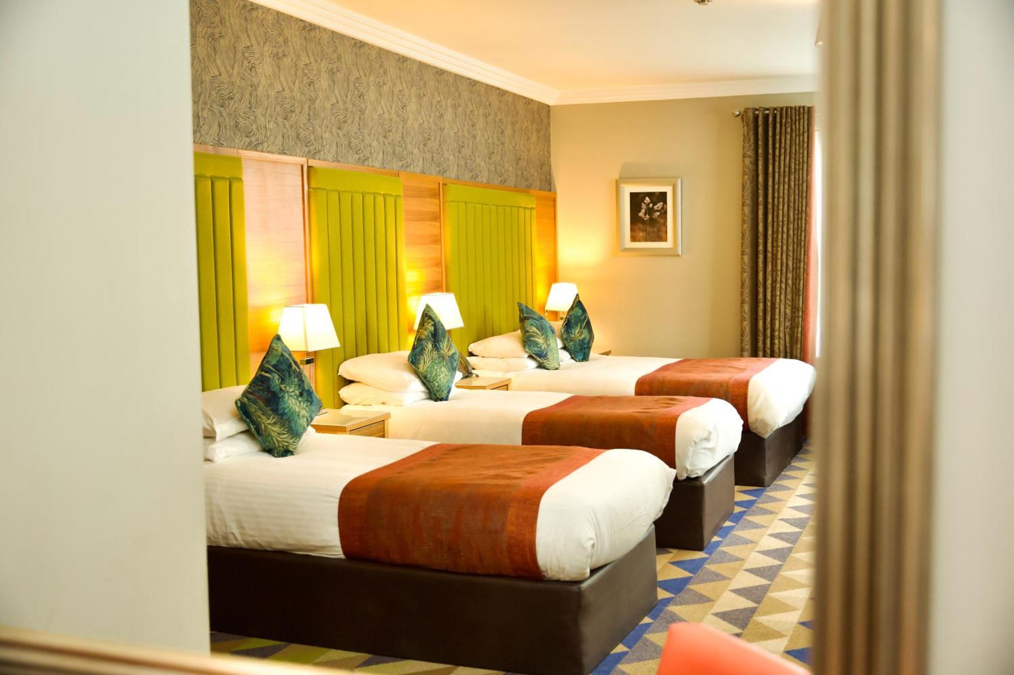 Amber Springs Hotel Гори Екстериор снимка